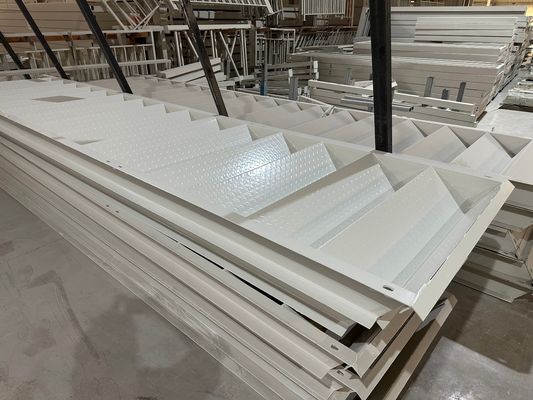 Schnelle Installation Vorteil 20 40ft Stahl Sandwich Panel Flat Pack Container Haus für Büro Wohnung Mall Werkstatt