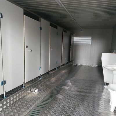 Skandinavischer Design-Stil kundenspezifische tragbare mobile öffentliche Toilette Klapptoilette Camping Luxus tragbare Website Toilette