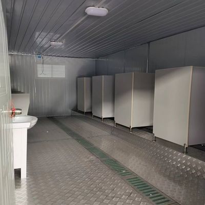 Oberdach wasserdicht vorgefertigte Einzel-Schnellmontage tragbare Toilette aus Behältermaterial