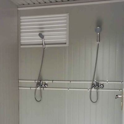 Lokale Standard-Stromversorgung und 70% Zeitersparnis Vorteil Behälter Toilette Portable Toilette mit praktischen Funktionen