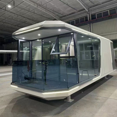 Hotelcontainerhäuser mit modernem Luxus-Weltraumkapseldesign
