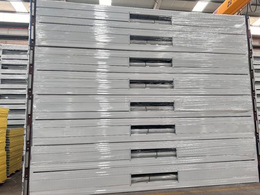 Einzigartig gestalteter moderner Stil Einfache Montage Vorgefertigte tragbare Flat Pack Container Bürohäuser für 40'HC Versand