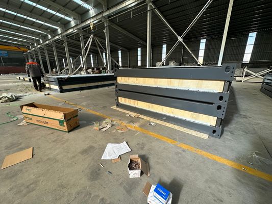 Schnelle Installation Galvanisierte Stahlkonstruktion 20 40ft vorgefertigte Sandwich-Panel Flat Pack Container Haus für Büro-Wohnung