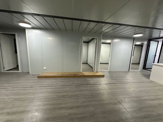 Maßgeschneiderte Farbe Villa 20ft 30ft 40ft Mobil Modularhaus mit Stahlrahmen Isoliert Wohnmobile Fertighaus