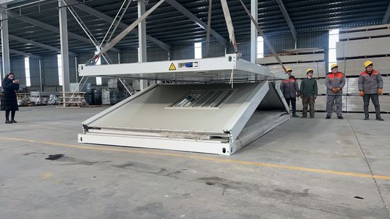 Sicherheitstür 20ft 30ft 40ft kundenspezifische modulare galvanisierte Stahlrahmen Glaswolle Sandwich-Panel Klappbehälter Haus