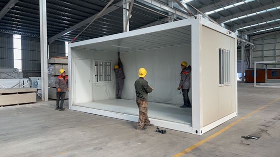 Sicherheitstür 20ft 30ft 40ft kundenspezifische modulare galvanisierte Stahlrahmen Glaswolle Sandwich-Panel Klappbehälter Haus