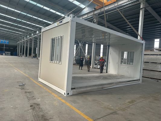 Sicherheitstür Mobilstahlrahmen 20 40Ft Sandwich-Panel Vorgefertigtes tragbares Klappcontainerhaus für mehrere Anlässe