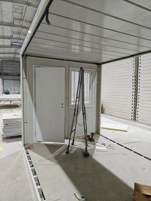 Vorgefertigtes Haus Klappbehälter Hurrikanfest Behälterhaus für 15-30 Jahre Lebensdauer Stahl Sandwich Panel