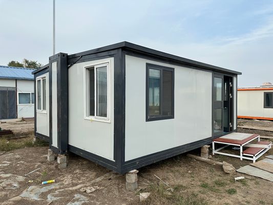 Erweiterbares Containerhaus mit Badezimmer und Küche Luxuriös 20ft 40ft Einfach zu installieren Winddichtes Prefab Modulgebäude
