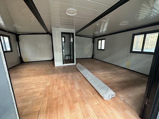 Erweiterbares Containerhaus mit Badezimmer und Küche Luxuriös 20ft 40ft Einfach zu installieren Winddichtes Prefab Modulgebäude