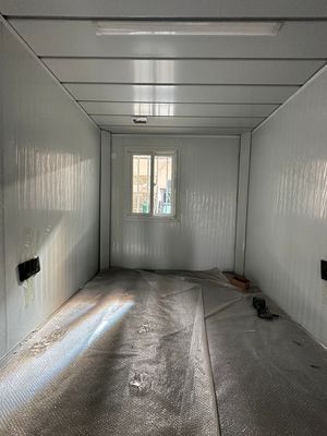 Stahlrahmen Einfache Montage 20ft 40ft Kleine Häuser Standort Büro Containerhäuser mit langer Lebensdauer