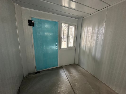 Lokal Standard Elektrizität Sandwich-Panel Stahlrahmen Klapp 40 Fuß Versand Containerhaus mit Toilette und Dusche