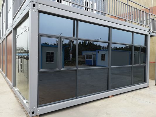 Weiße, abnehmbare Containerhäuser im modernen Stil mit Sicherheitstür
