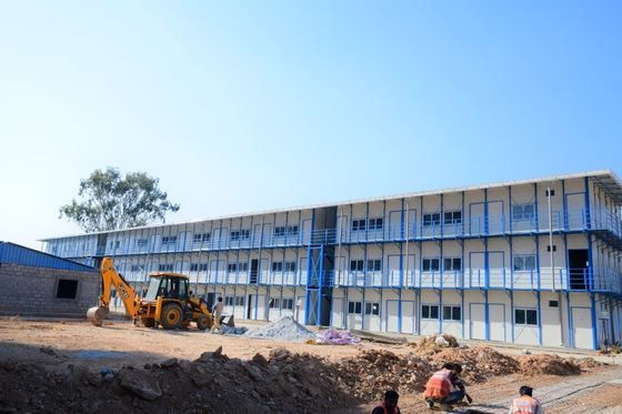 Leichtes Stahlkonstruktionsrahmen Energieeinsparendes Fertighaus für Korea Dreieckdach und grünes Wohnen