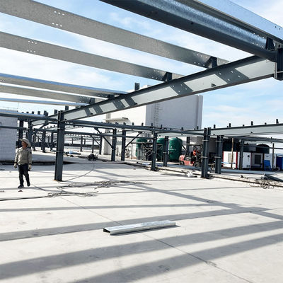 Vorgefertigtes Stahllagergebäude, leicht zu installieren, mit Stahltürstruktur und Installation