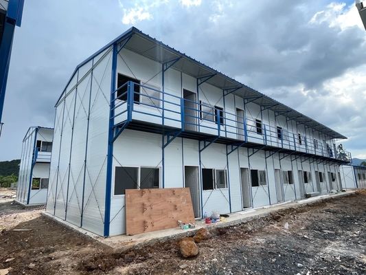 Einfache Montage Wabi-Sabi Design Style 20FT/40FT individuell angepasstes modulares Prefab Haus mit schwimmendem Haus