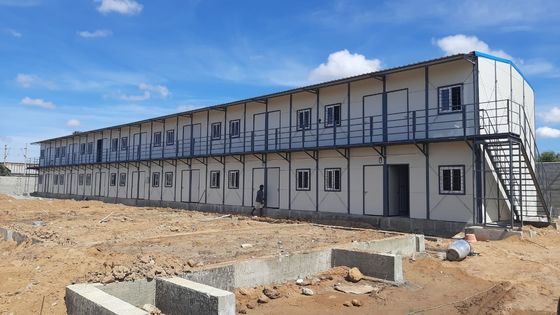 20FT/40FT individuell angefertigte Fertighäuser für Büroräume in Spanien Luxusfertighaus