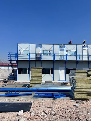 20FT/40FT individuell angefertigtes vorgefertigtes Stahlrahmenhaus Modularhaus für Werkstatt Lagerhaus Baubüro