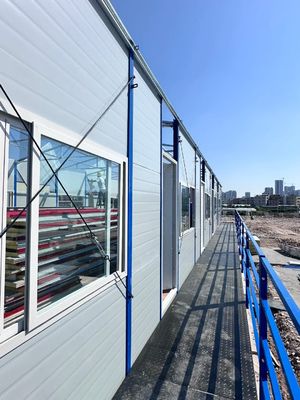 Gewächshäuser Kleines Haus Vorgefertigtes Mobilhaus mit 50/75/100mm Wellen-Sandwich-Panel