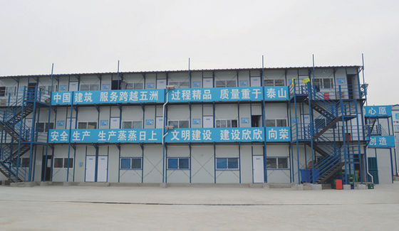 Einfache Installation Vorgefertigtes modernes Haus mit 50/75/100mm Welle Sandwich Panel Wand