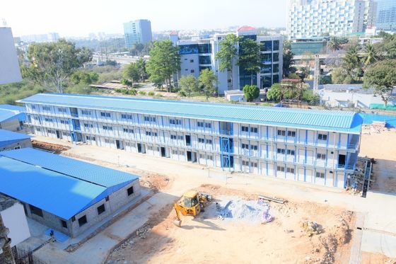Einfache Installation Vorgefertigtes modernes Haus mit 50/75/100mm Welle Sandwich Panel Wand