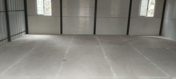 Einfache Installation Vorgefertigtes modernes Haus mit 50/75/100mm Welle Sandwich Panel Wand