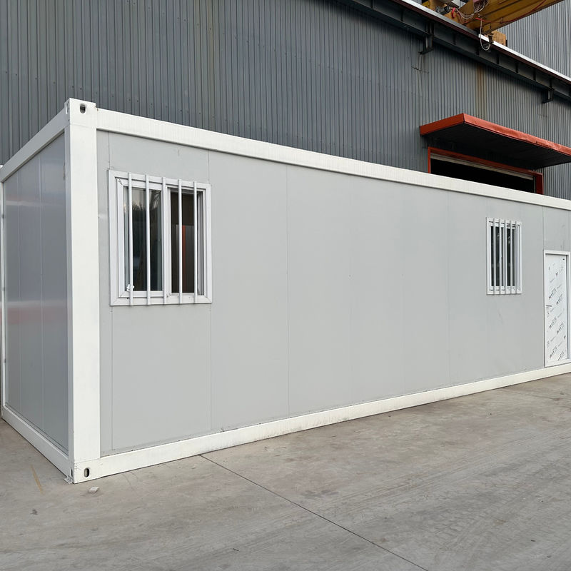 20 40 ft individuell angepasster Leichtstahlrahmen Glasfaserdach Flat Pack Containerhaus mit modernem Design und Aluminiumfenster