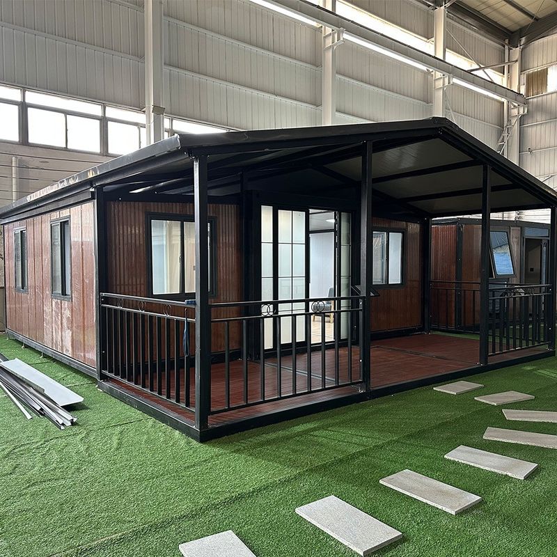 Wasserdichtes Dach Übergangsdesign-Stil Meer Containerhäuser mit Rädern Erweiterbares Containerhaus